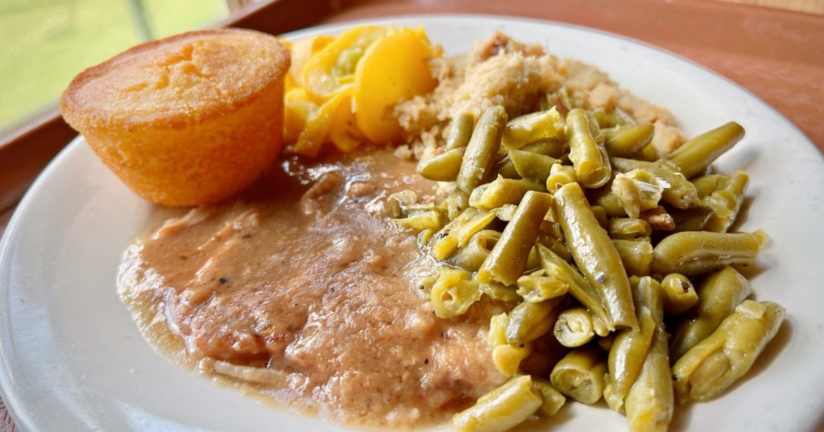 Authentic Southern Comfort Meal Best Blue Plates Visit Jackson